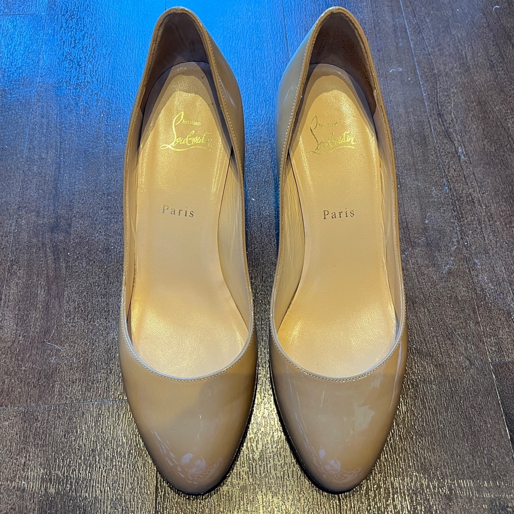 Christian Louboutin nude patent pumps 70mm size 40.5